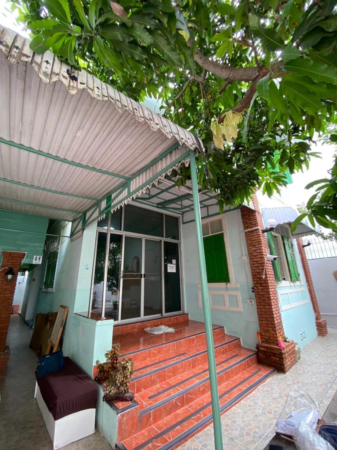 Green Garden Hostel Bangkok Exterior photo